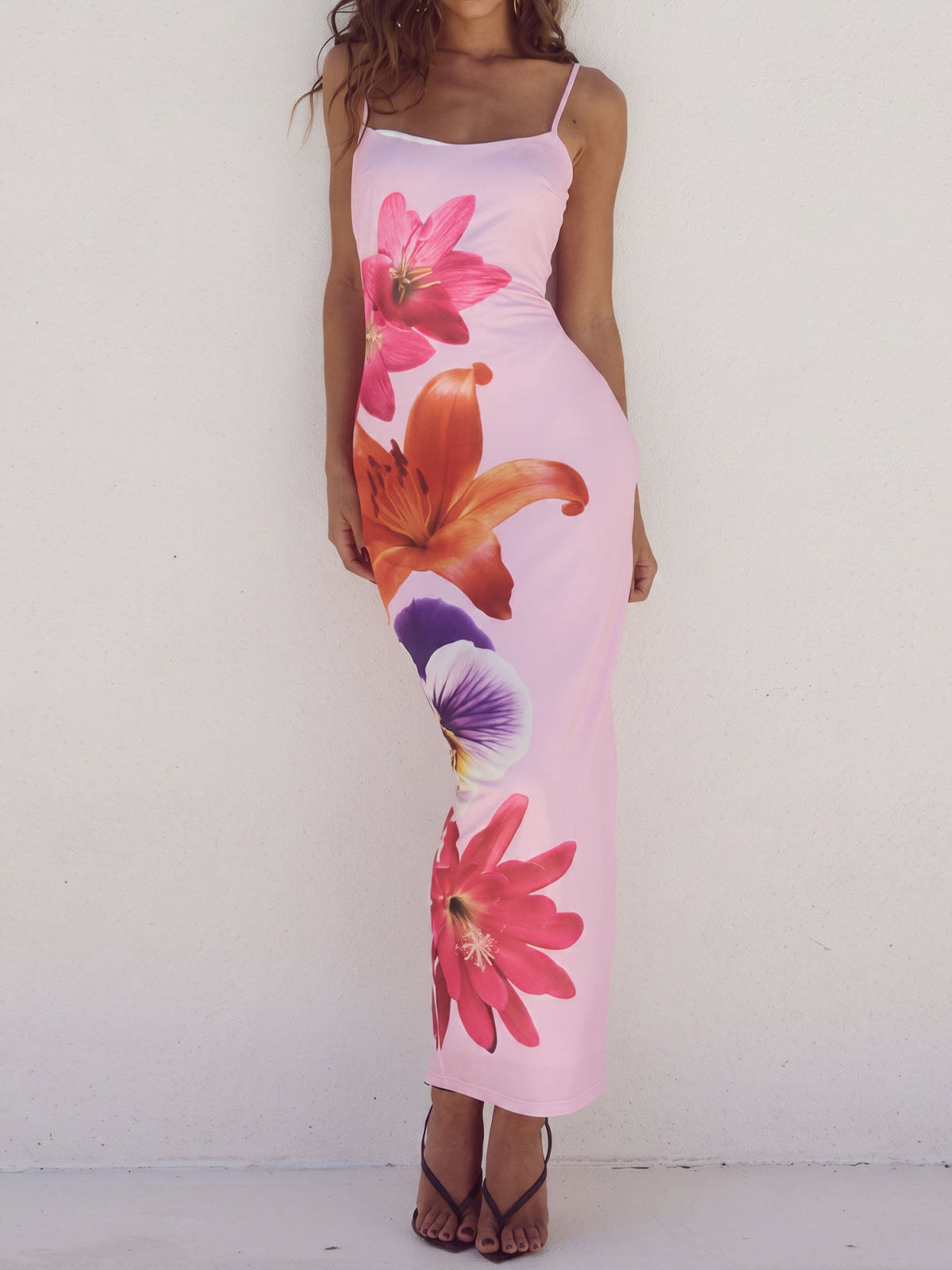 Vibrant Scoop Spaghetti Strap Bodycon Resort Floral Print Maxi Dress