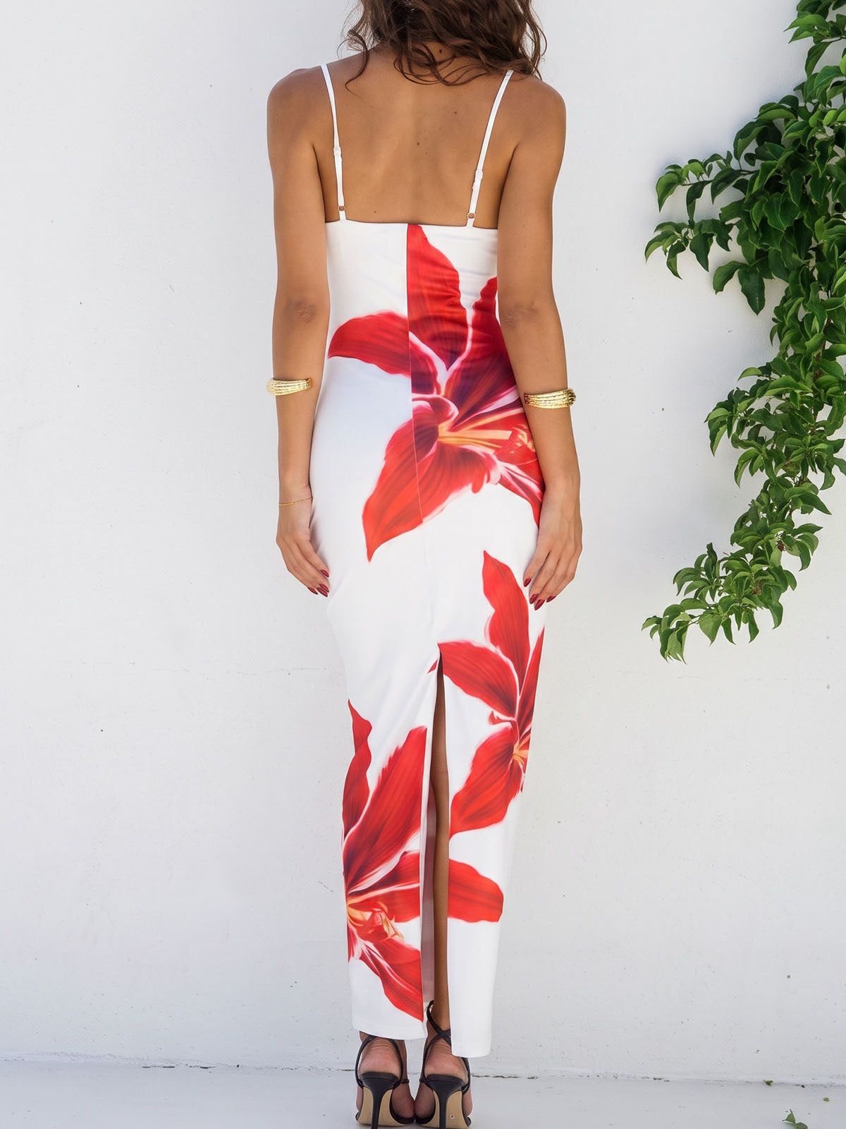Vibrant Scoop Spaghetti Strap Bodycon Resort Floral Print Maxi Dress